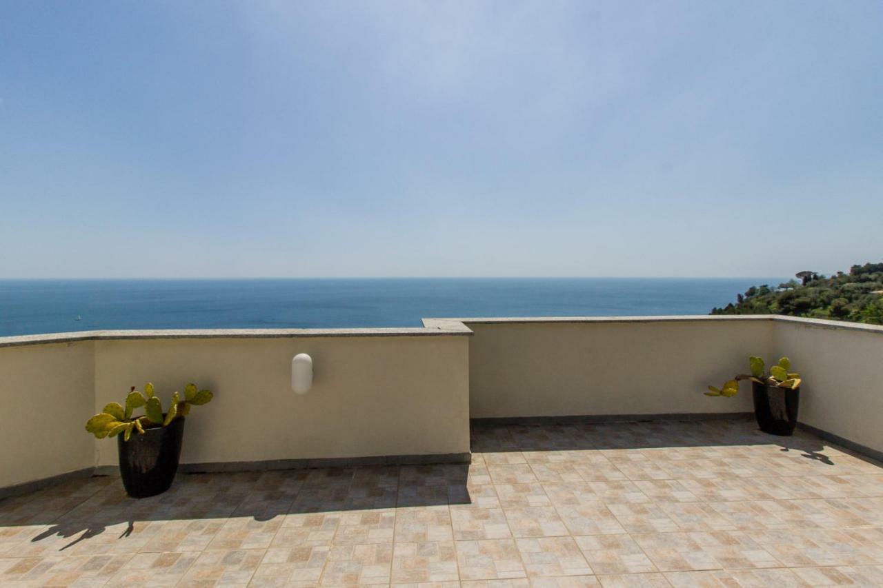 Villa Degli Ulivi B&B Finale Ligure Eksteriør billede